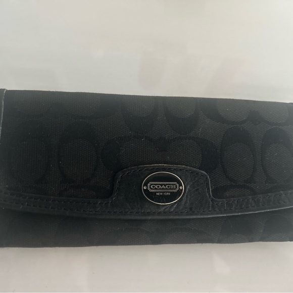 Coach Signature Black Canvas Walle - Picture 1 of 4